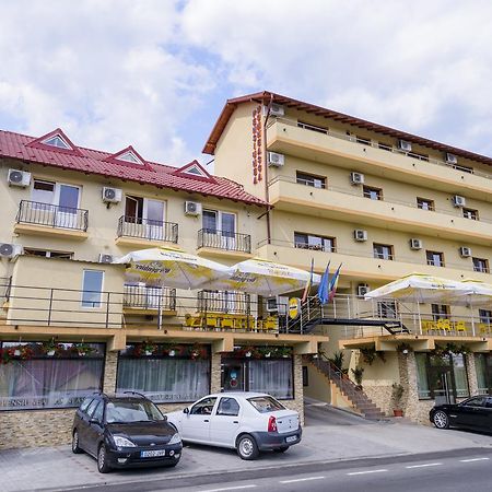 Pensiunea Domneasca Piteşti Exterior foto