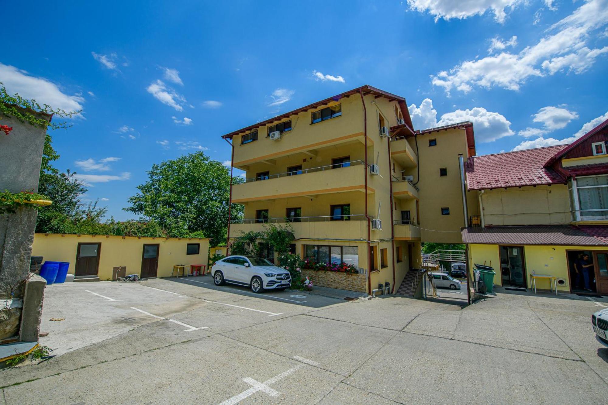 Pensiunea Domneasca Piteşti Exterior foto