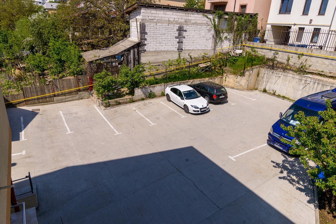 Pensiunea Domneasca Piteşti Exterior foto